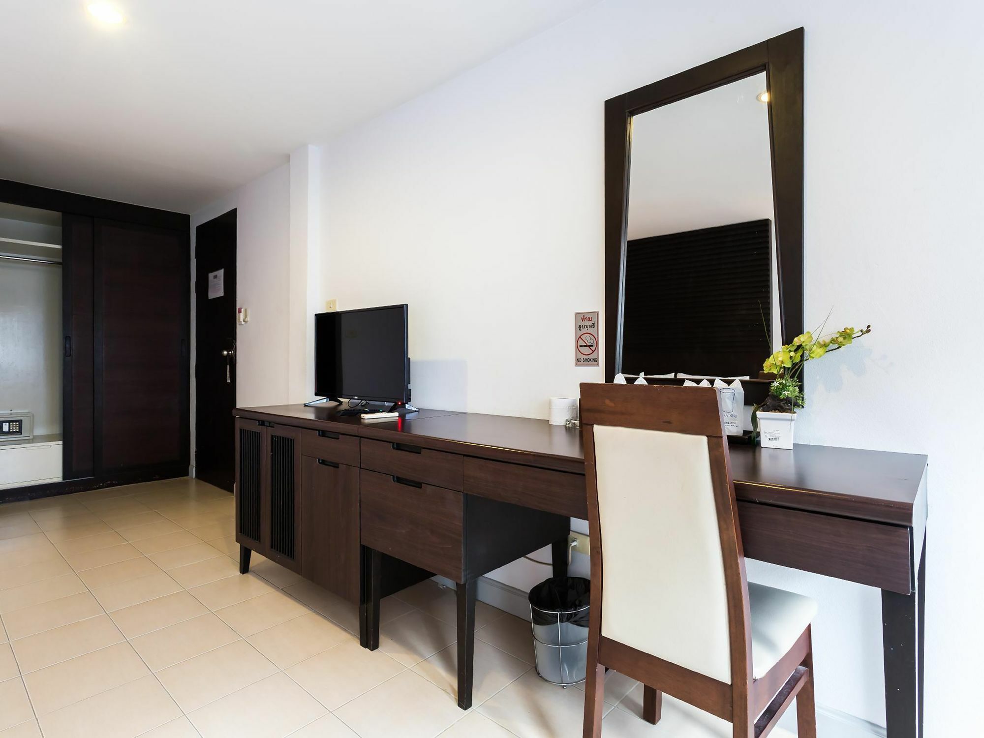 Sino House Patong Hotel Eksteriør billede