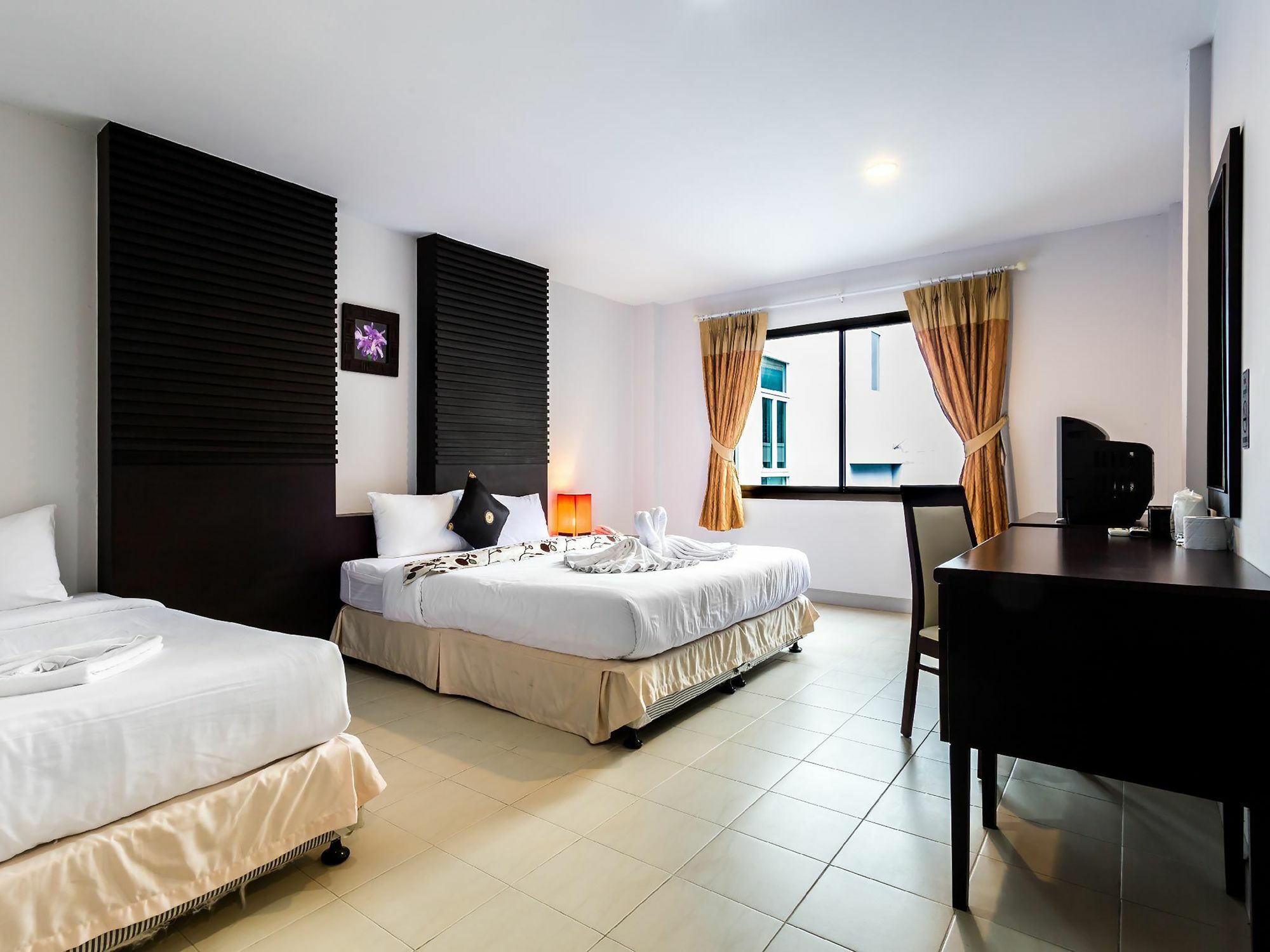 Sino House Patong Hotel Eksteriør billede